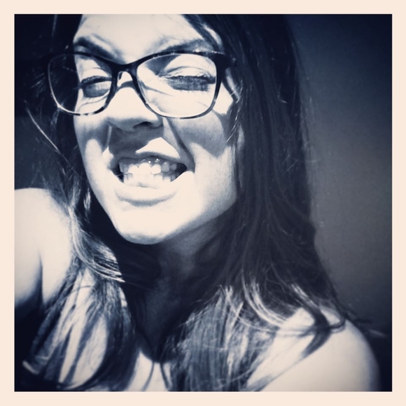 Meet your Posher, Tonie - Picture 1 of 1